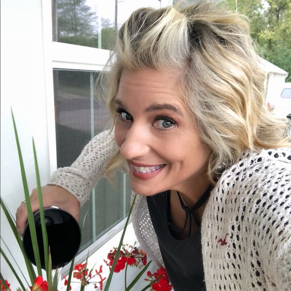 Meet your Posher, Dawn - Picture 8 of 8